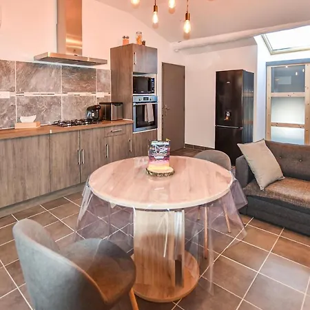 Apartment 1 Bedroom In